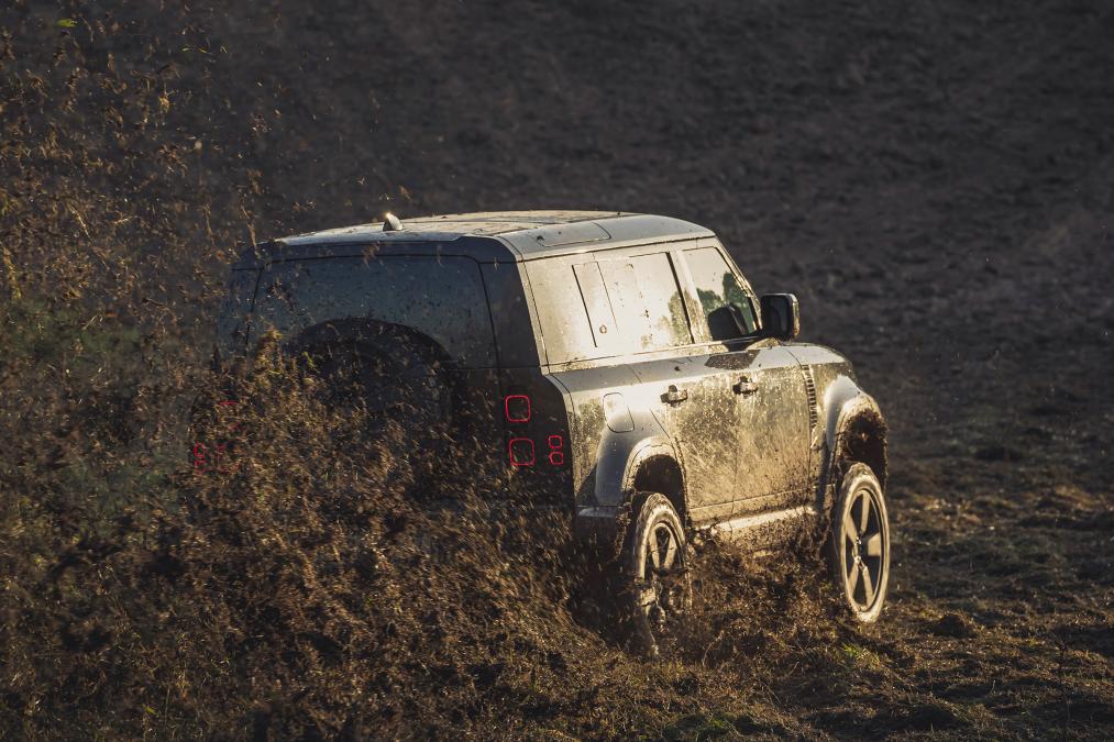 Newest Land Rover Defender seen on-set of the latest James Bond film